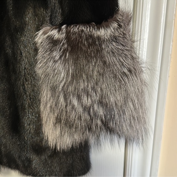 Mink Fur Coat - Picture 5 of 11